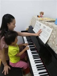 沙河高教园格劳瑞钢琴古筝古琴尤克里里吉他声乐培训